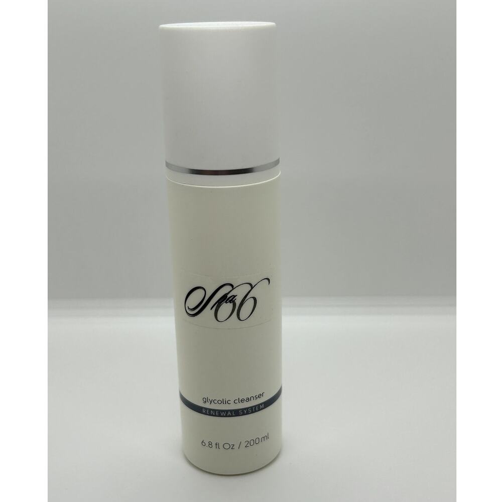 Spa Close Out Made in The USA Glycolic Cleanser 6.8 fl oz 200ml